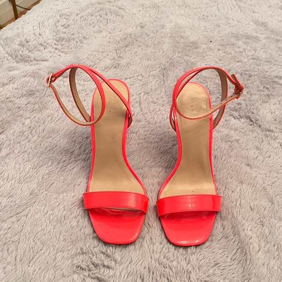 Hot pink/coral scrappy heels - Picture 3 of 4